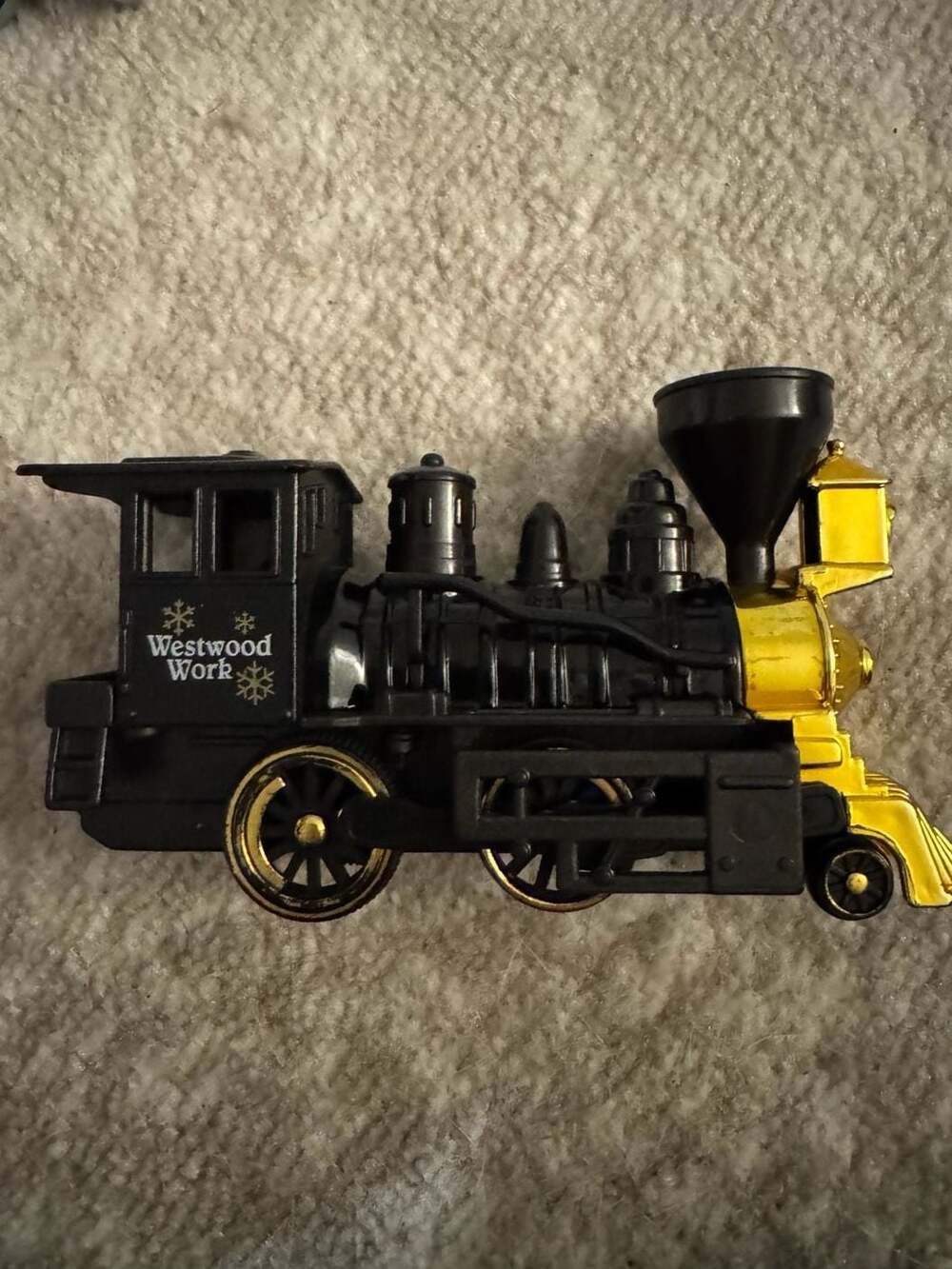 Westwood Work Classic Steam Engine Locomotive Pull-Back Toy Train - Black and Go